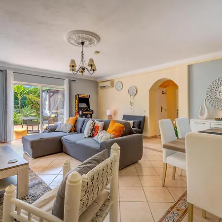 Da Encosta - Private - Heated Swimming Pool - By Bedzy Willa