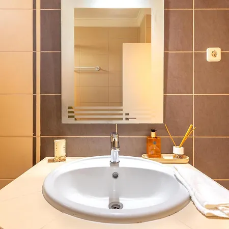 Vila Da Encosta - Private - Heated Swimming Pool - By Bedzy *